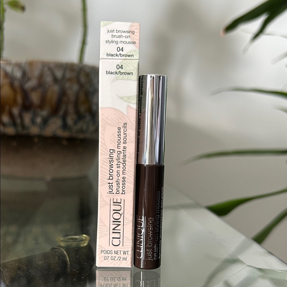 Clinique Brush-On Styling Mousse in Black/Brown - Discontinued